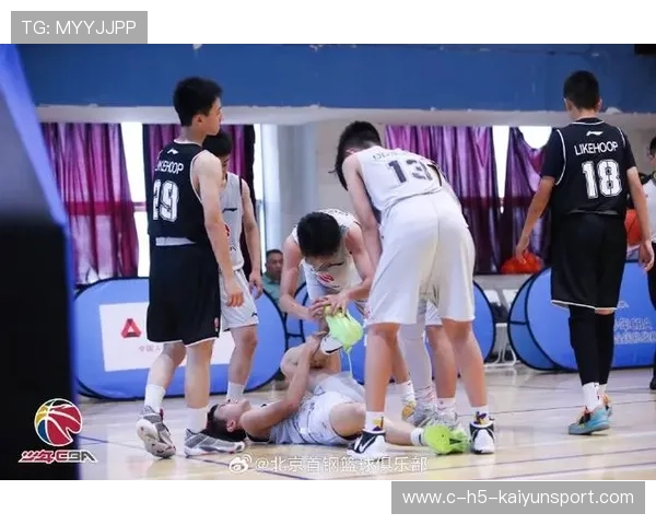 CBA赛场的中国少年燃爆全场，中国男篮少年队