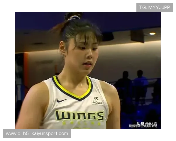 李月汝伤后不忘营业:我不是球员,我是球场C位!,李月汝没去wnba